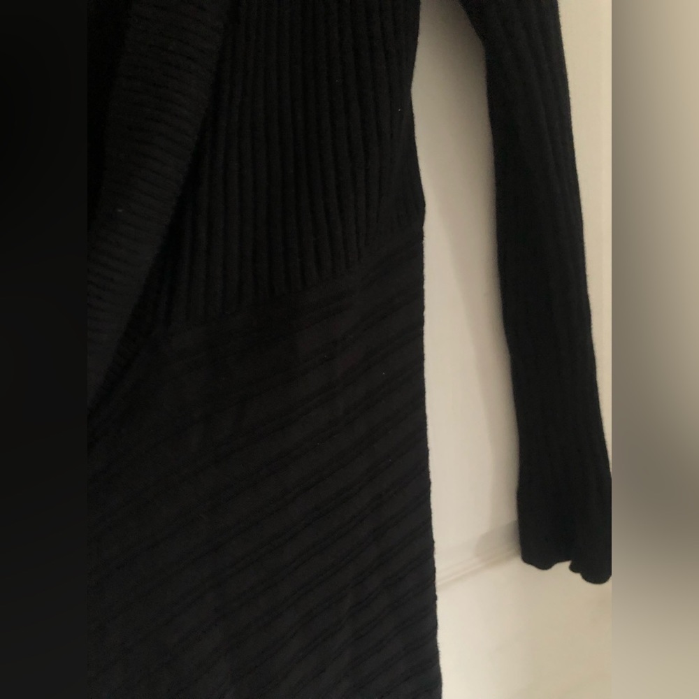 White House Black market long sleeves Cardigan. - Picture 9 of 10